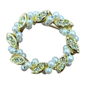 Vintage Gold and Pearl Wreath Brooch/Pin [J19]